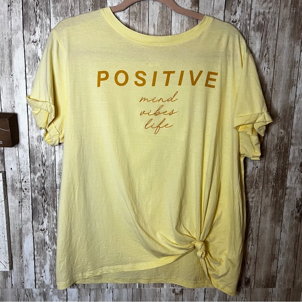 Sweet Soul “Positive Mind Vibes Life” yellow knotted graphic tee L